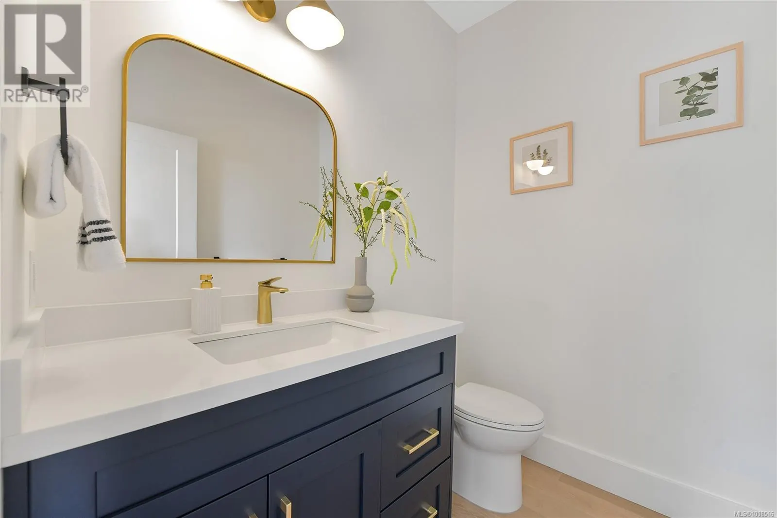 B 928 Falaise Cres