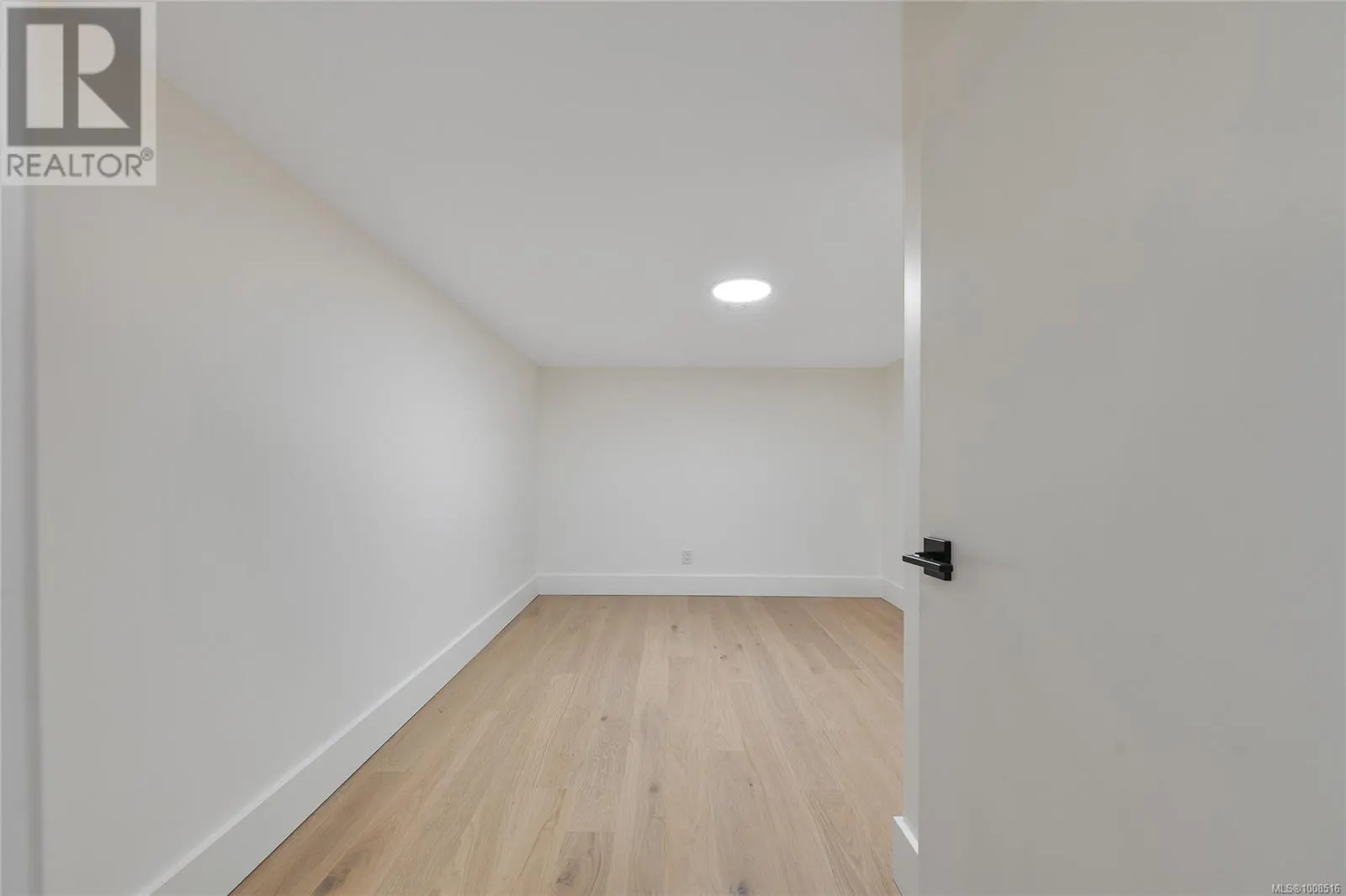 B 928 Falaise Cres