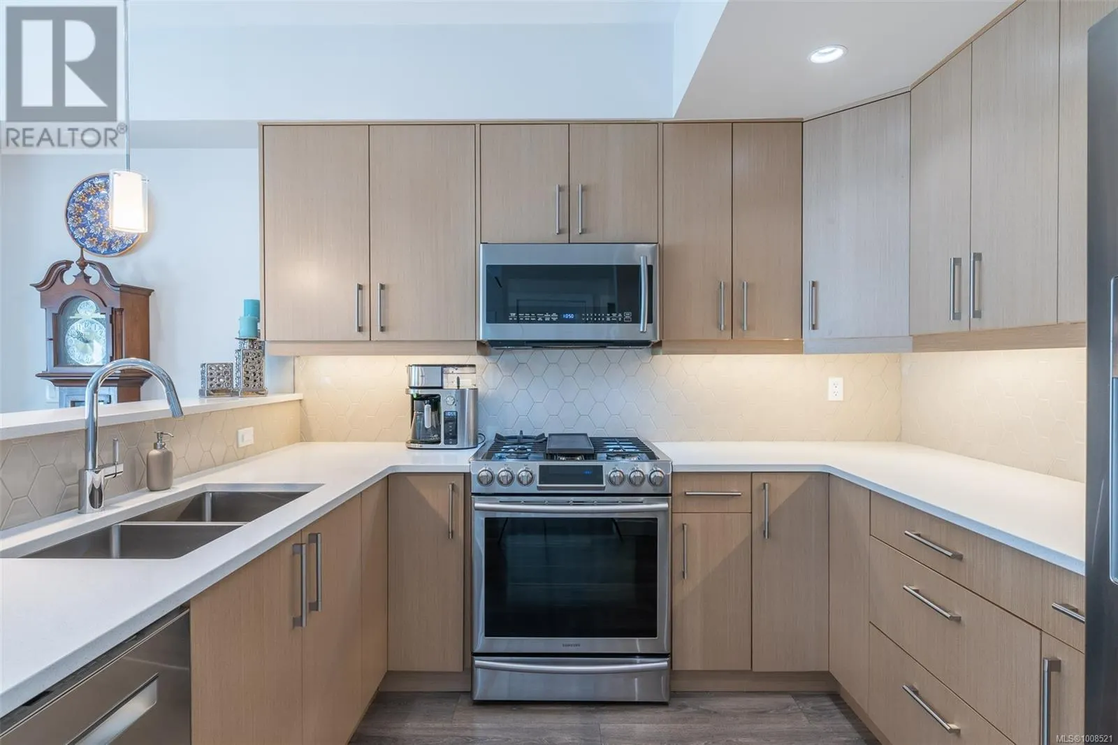 2213 Echo Valley Rise