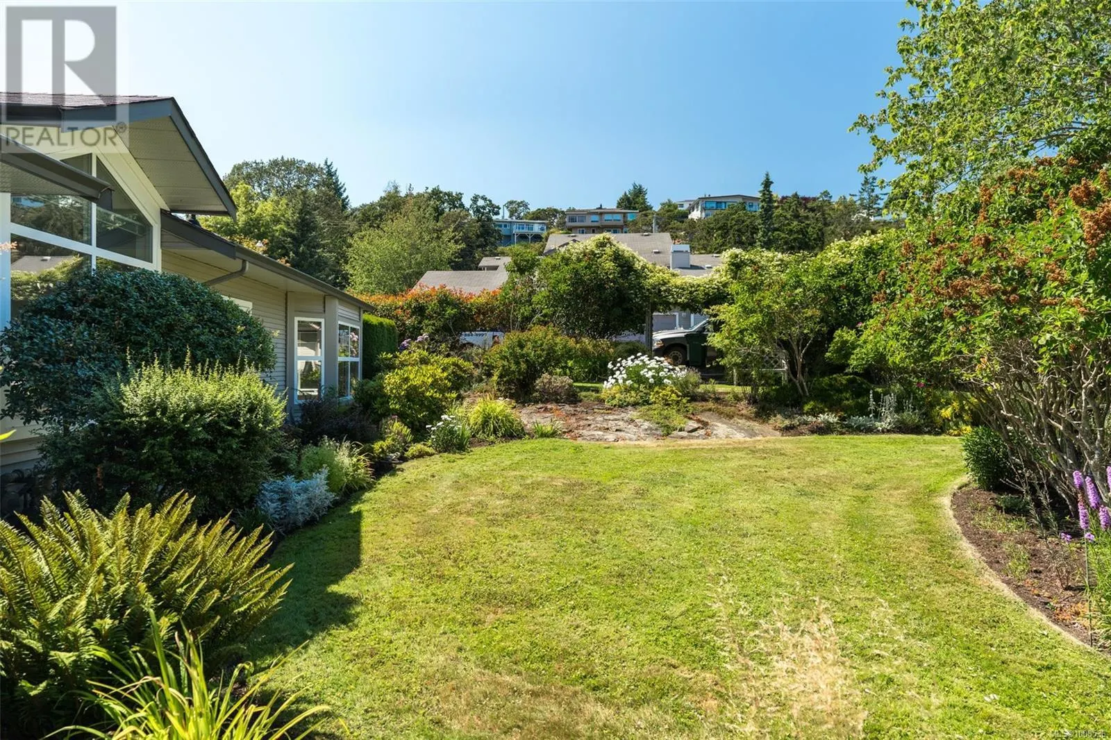 23 3633 Cedar Hill Rd