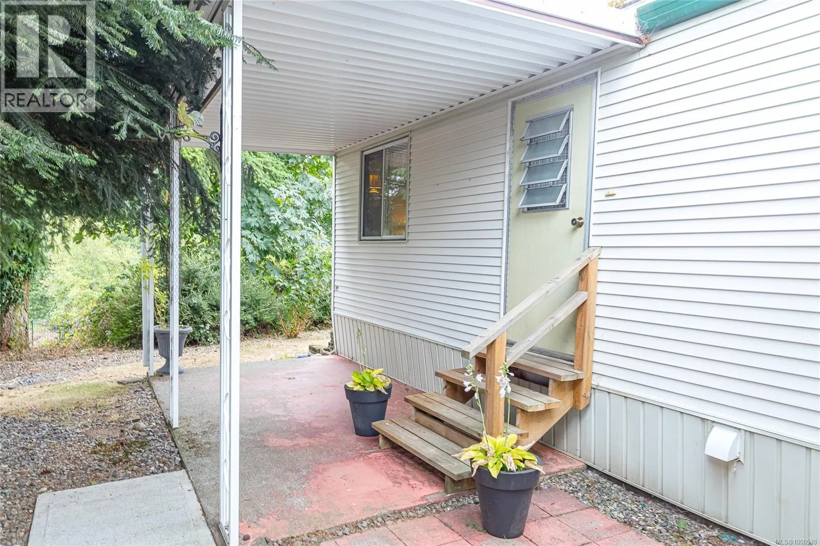 52 10980 Westdowne Rd
