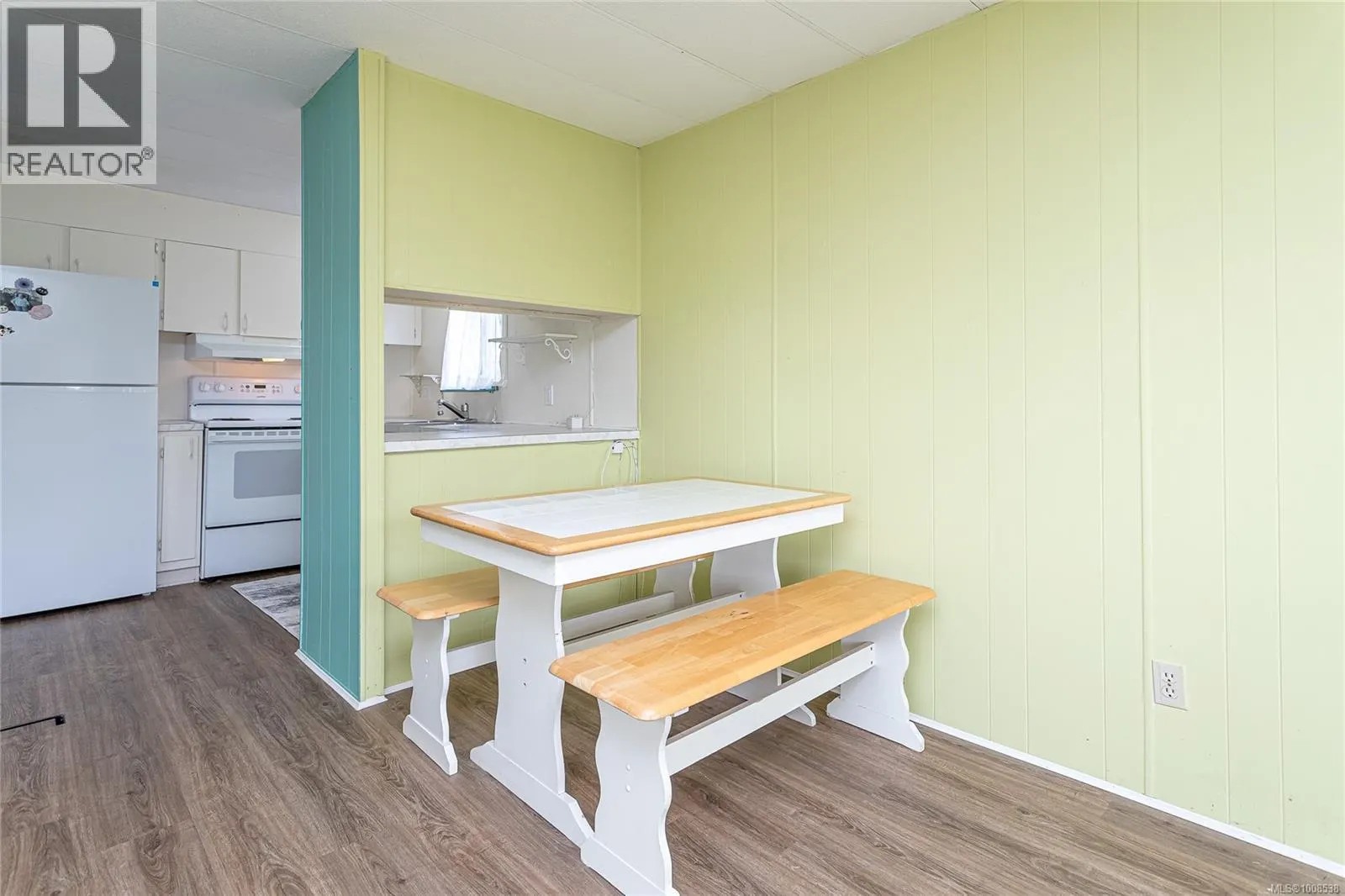 52 10980 Westdowne Rd