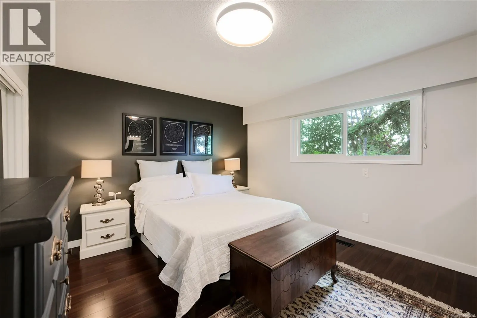 889 McAdam Pl