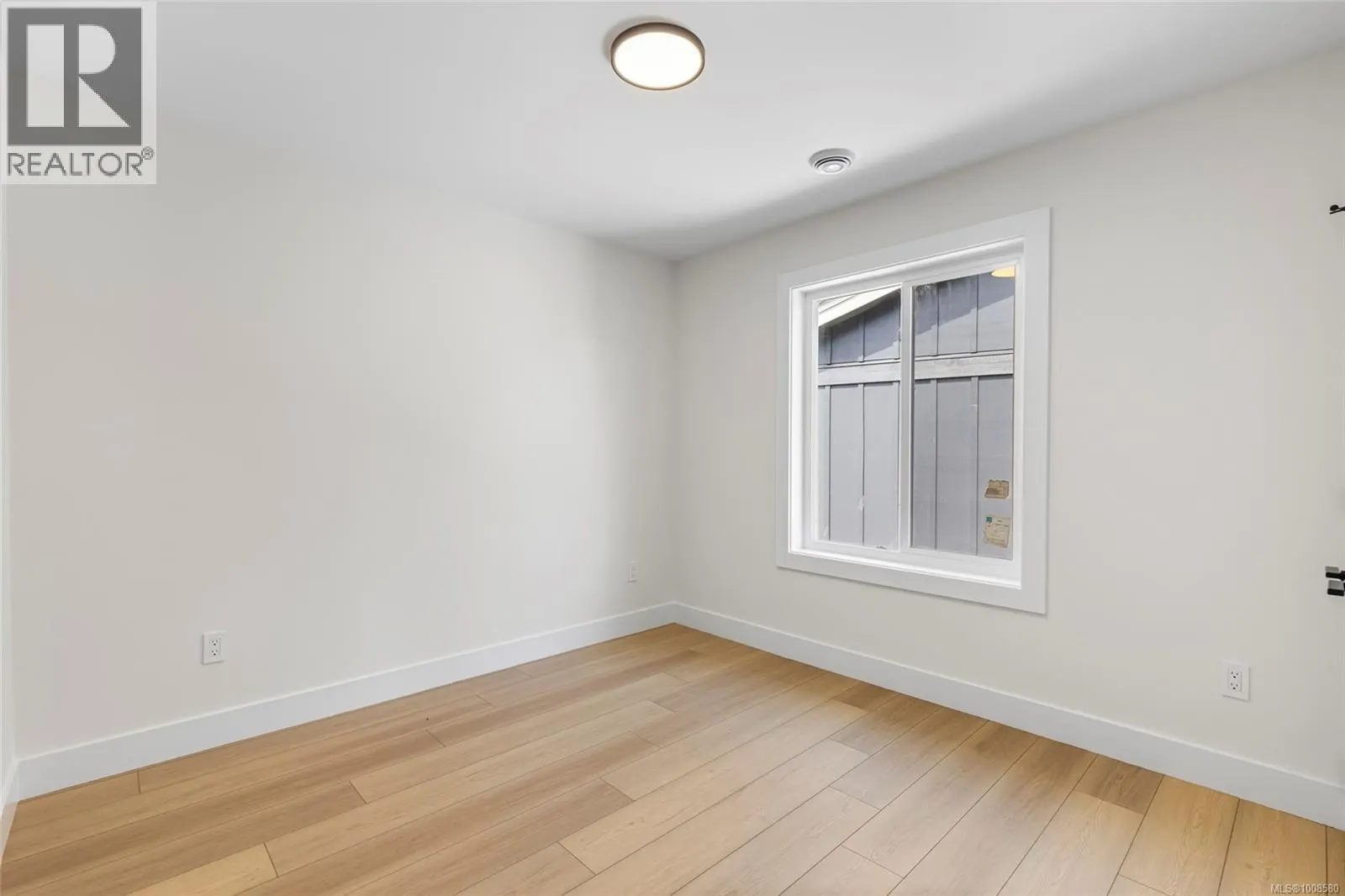 2339 Swallow Pl