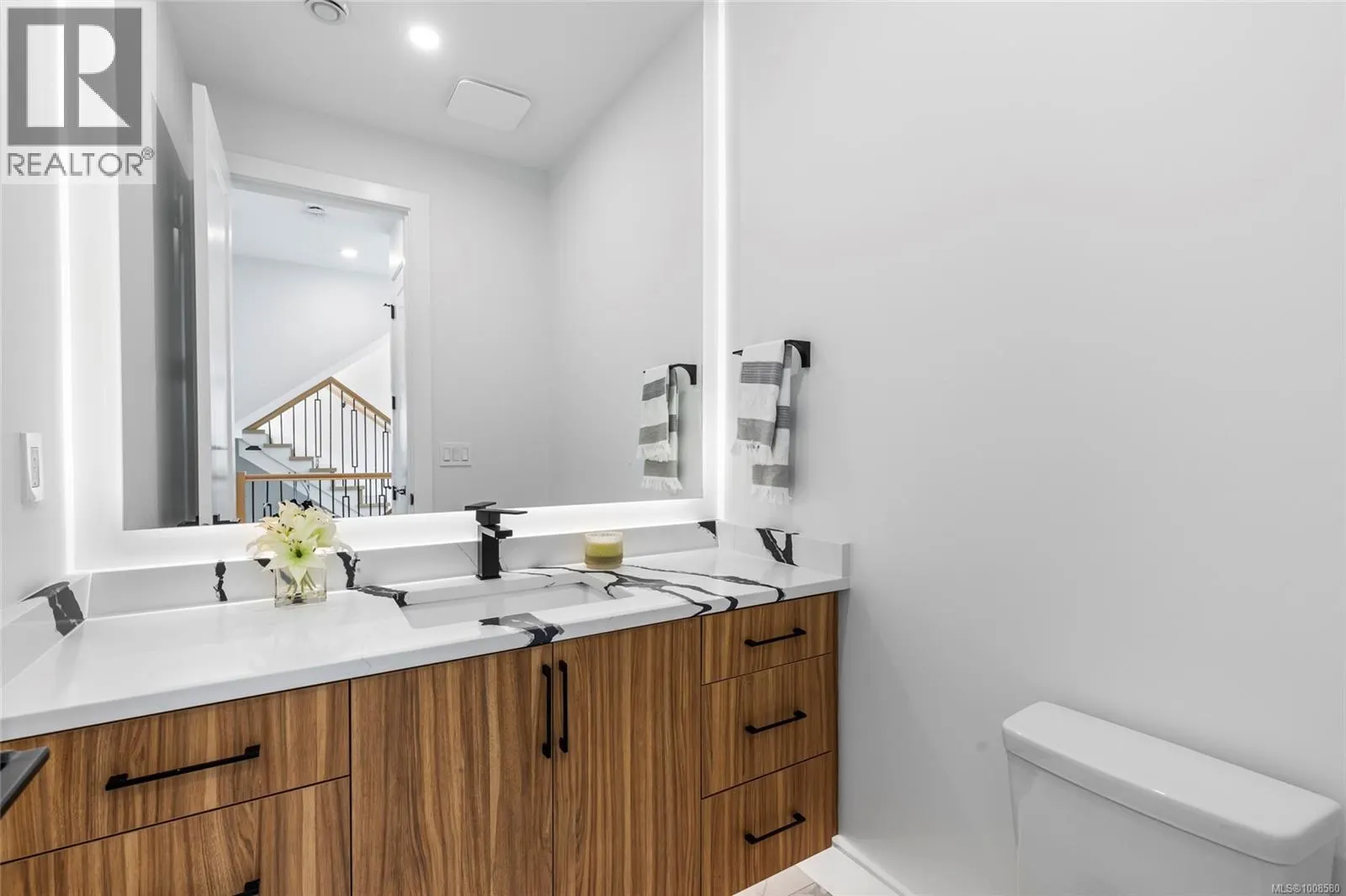2339 Swallow Pl