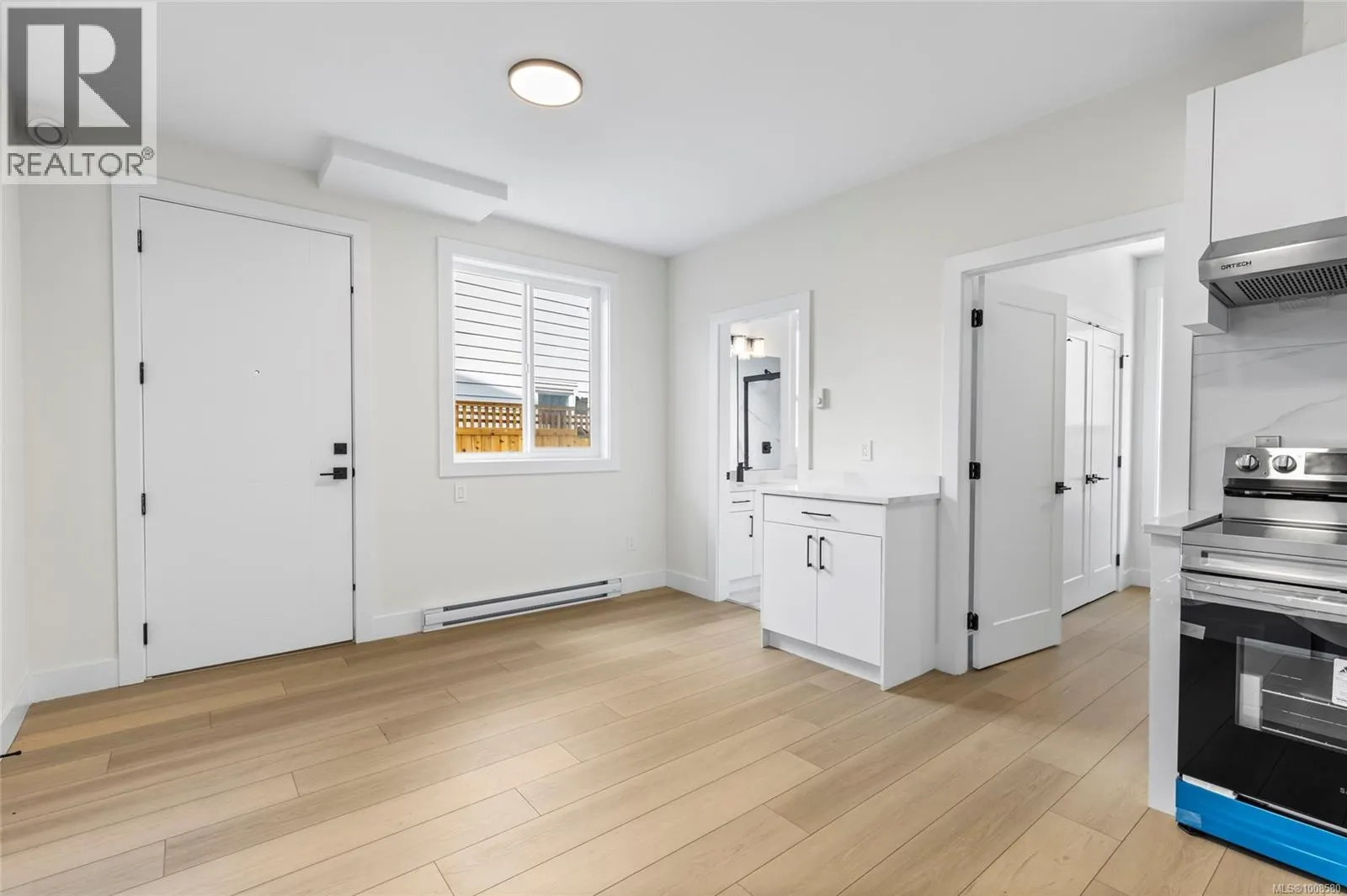 2339 Swallow Pl