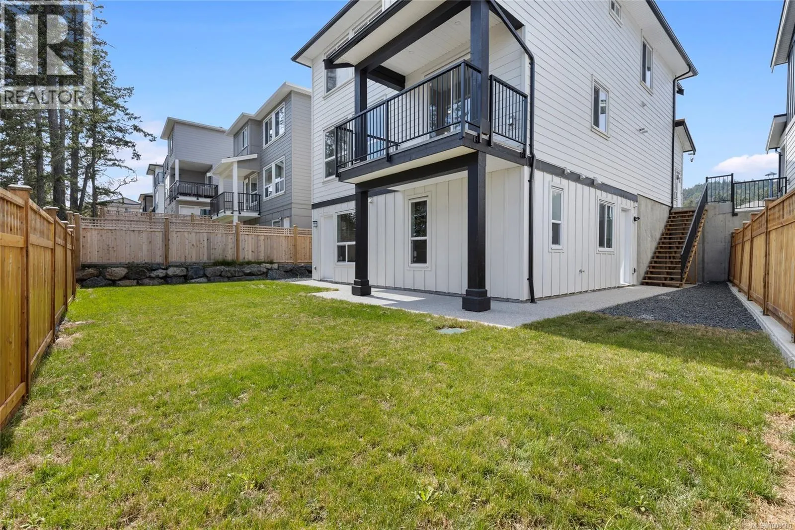 2339 Swallow Pl