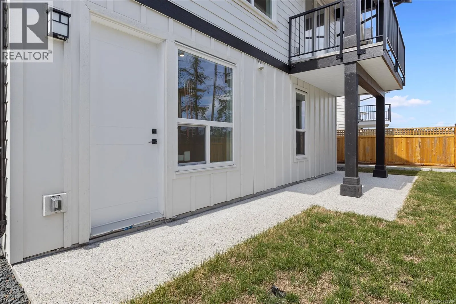2339 Swallow Pl