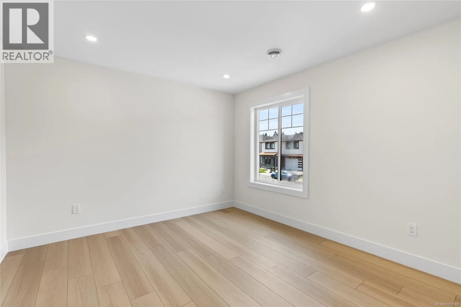 2339 Swallow Pl
