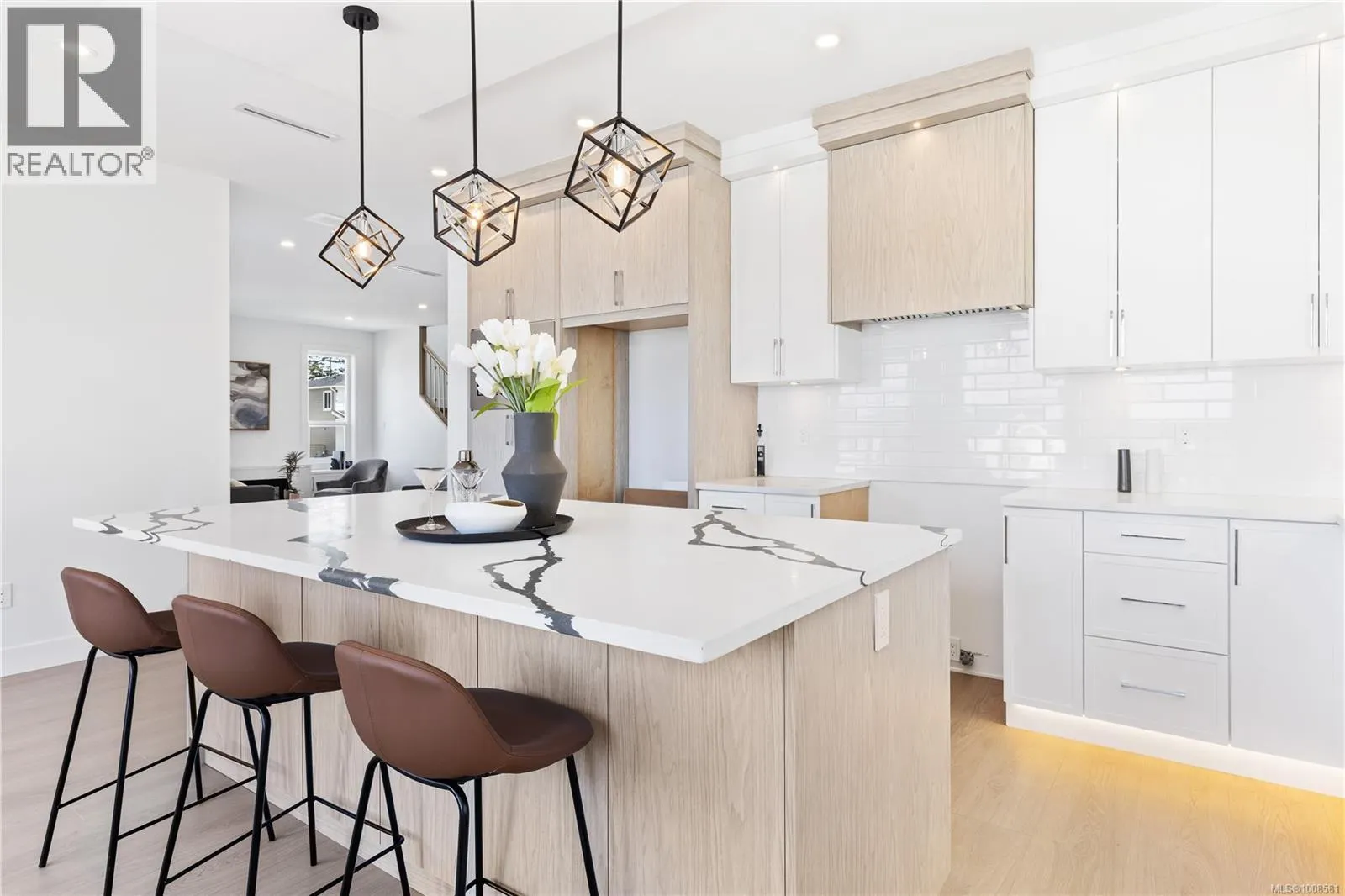 772 Plover Crt