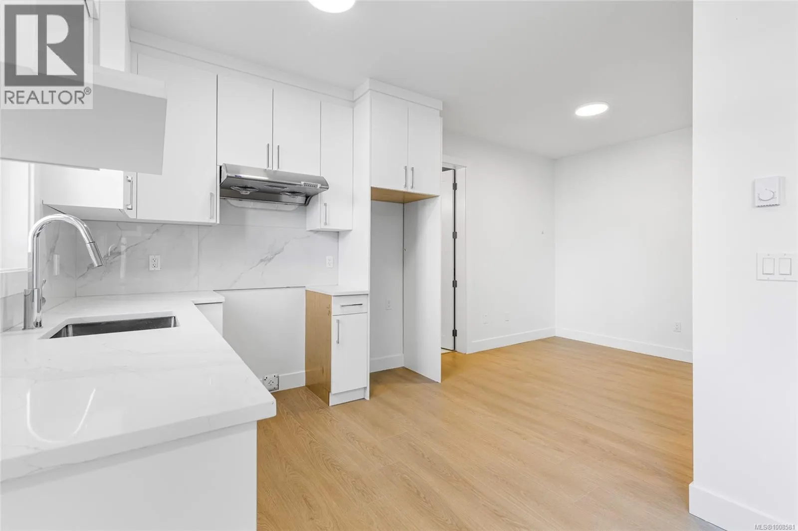 772 Plover Crt