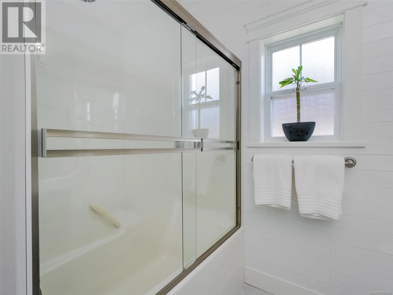 1281 Rockhampton Close