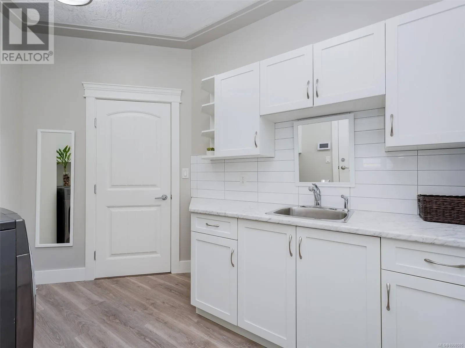 1281 Rockhampton Close
