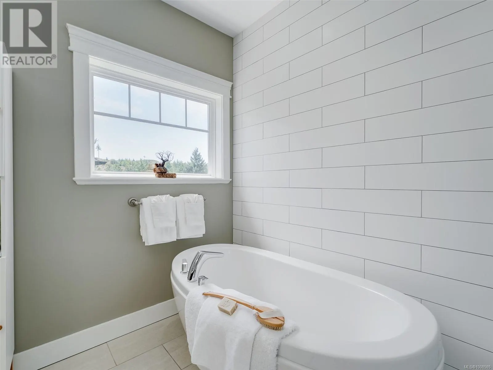1281 Rockhampton Close