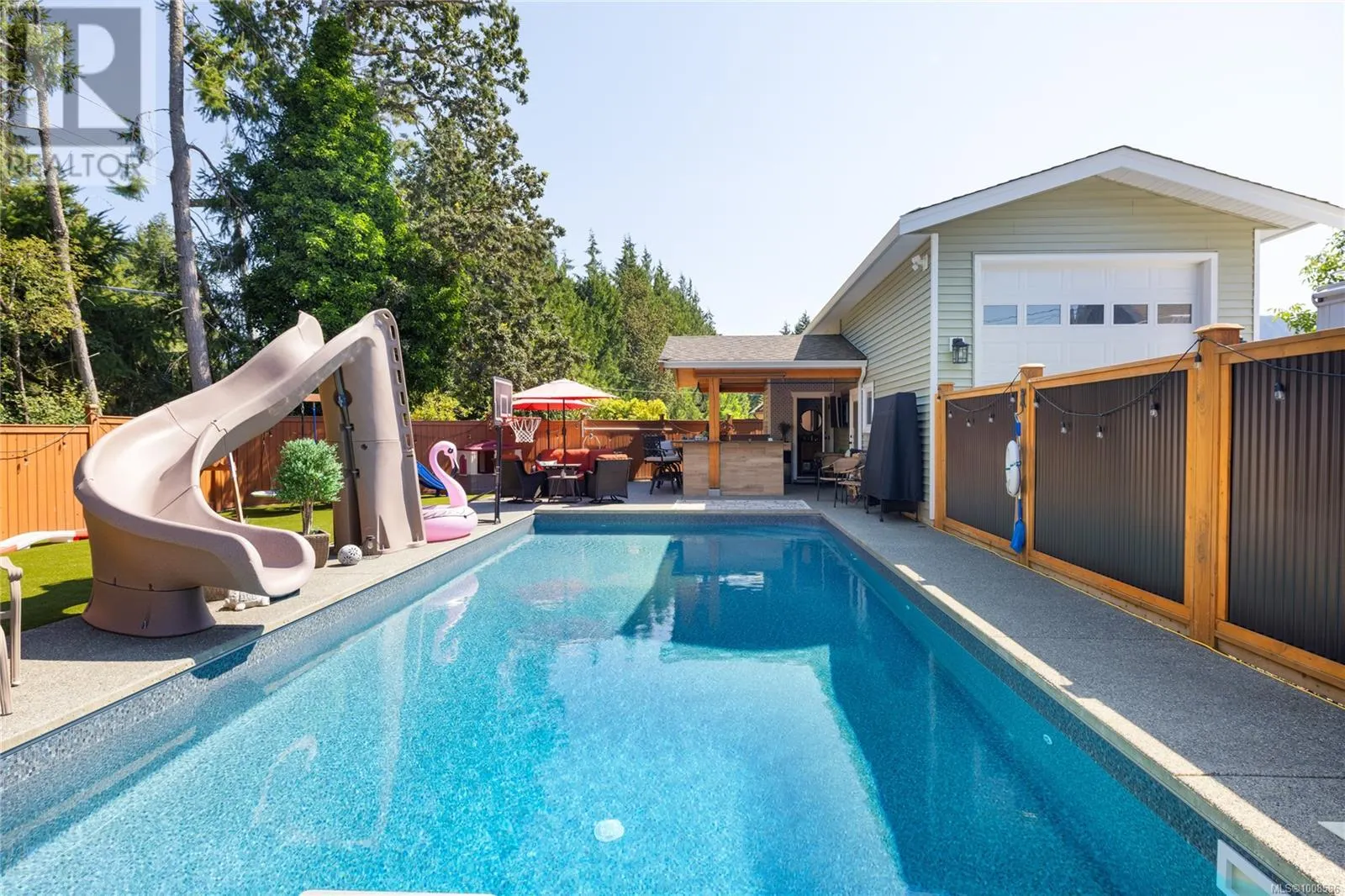 1988 Maple Bay Rd