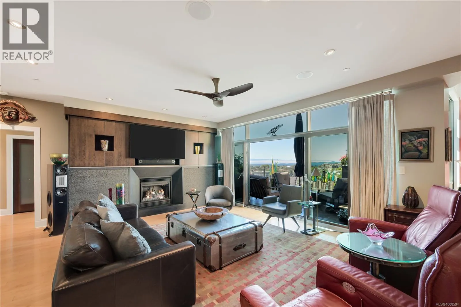 802 847 Dunsmuir Rd