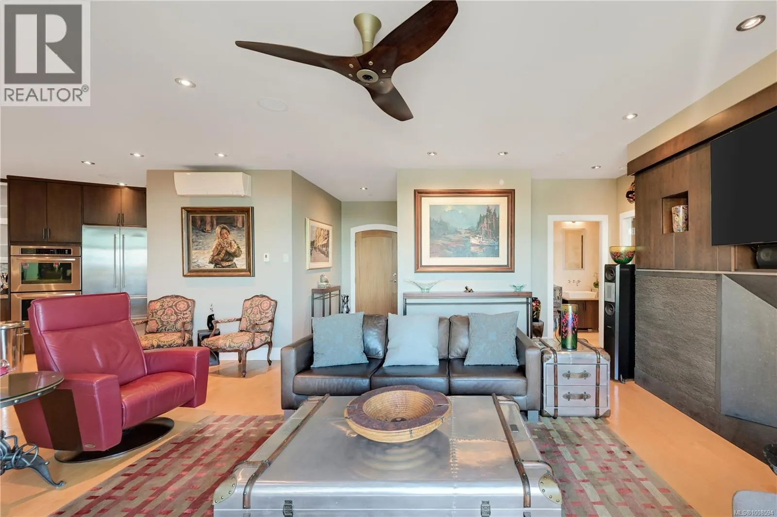 802 847 Dunsmuir Rd