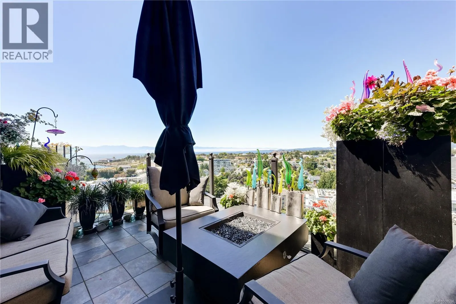 802 847 Dunsmuir Rd