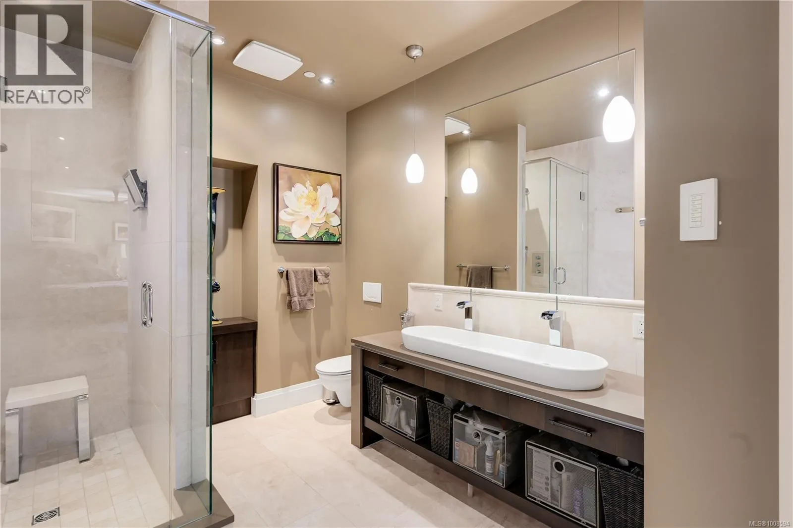 802 847 Dunsmuir Rd