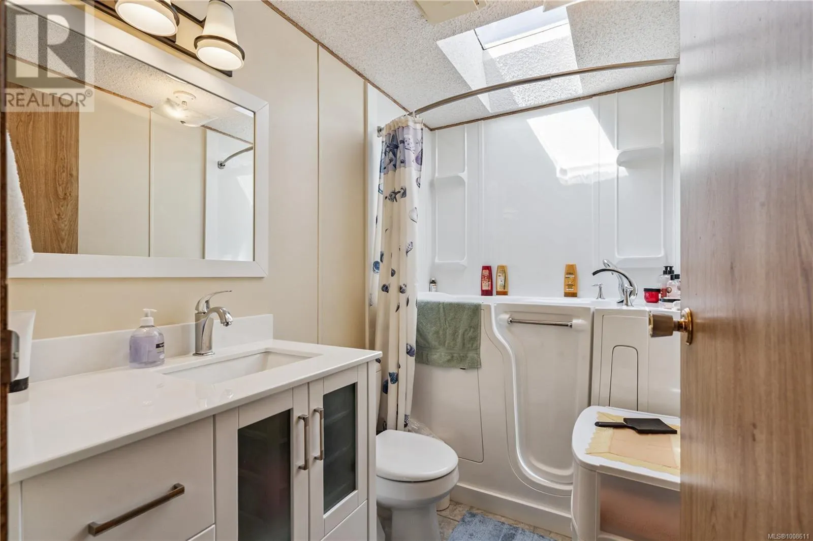 30 7701 Central Saanich Rd