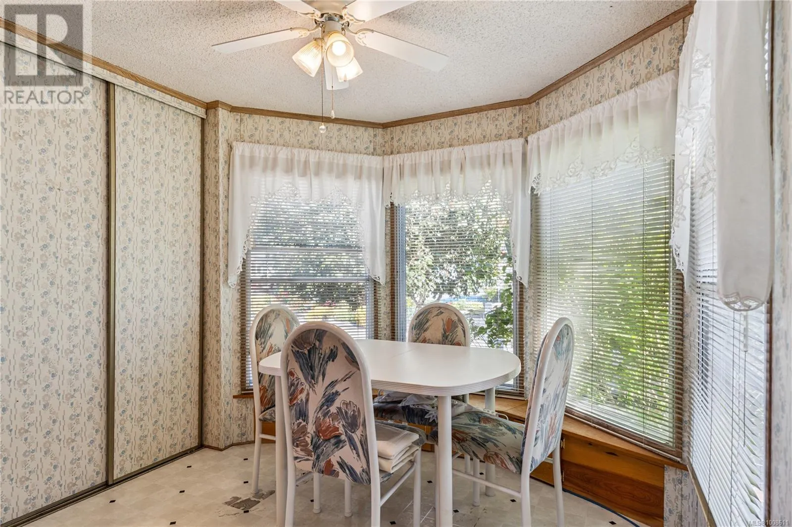 30 7701 Central Saanich Rd