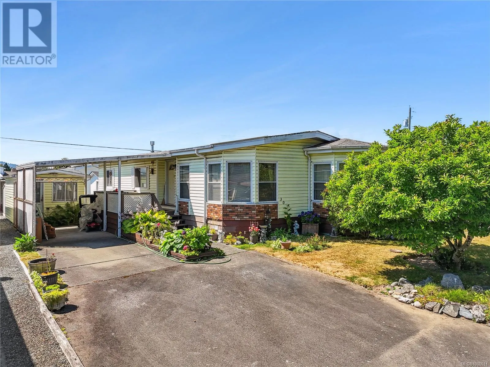 30 7701 Central Saanich Rd