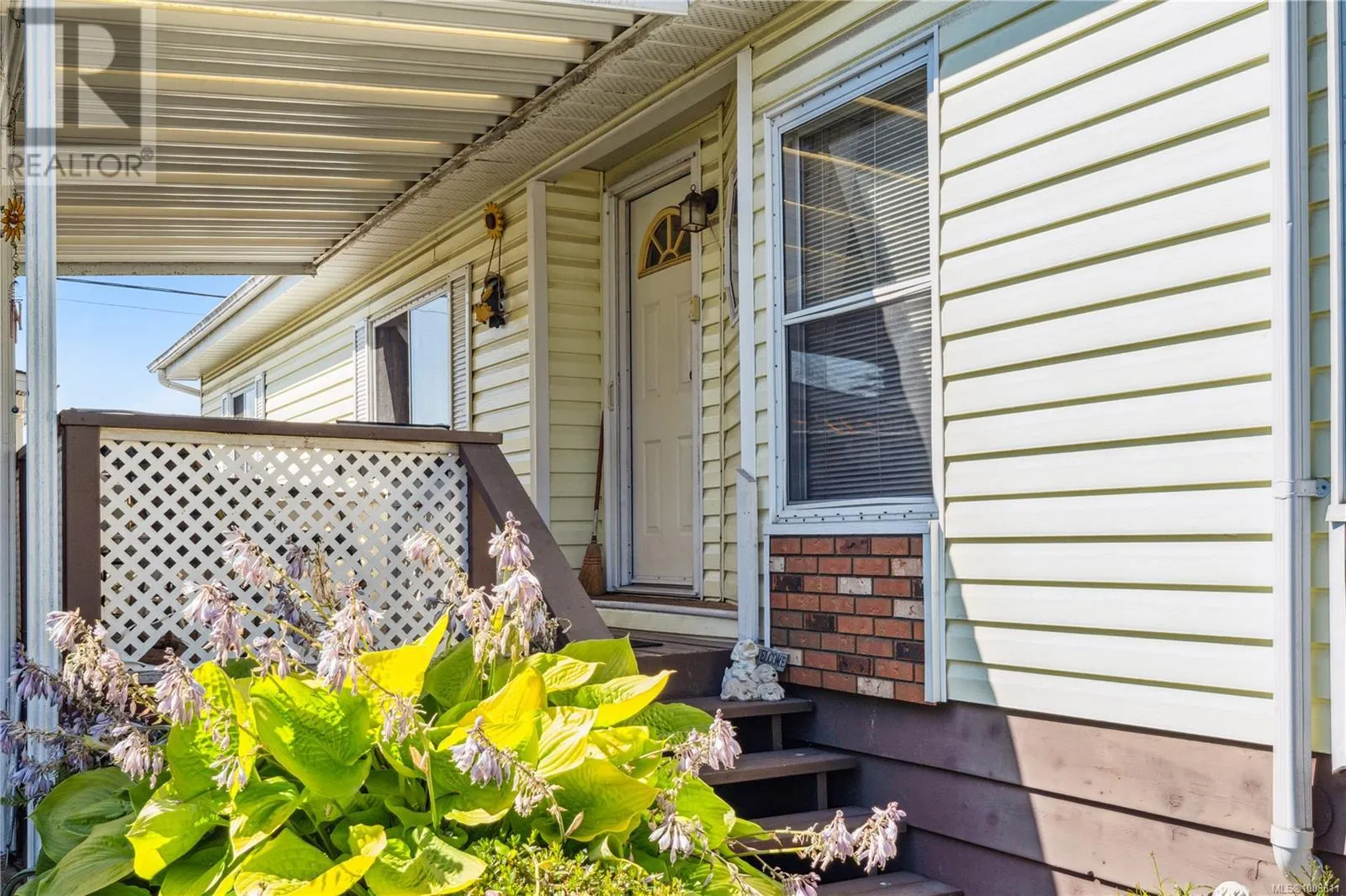 30 7701 Central Saanich Rd