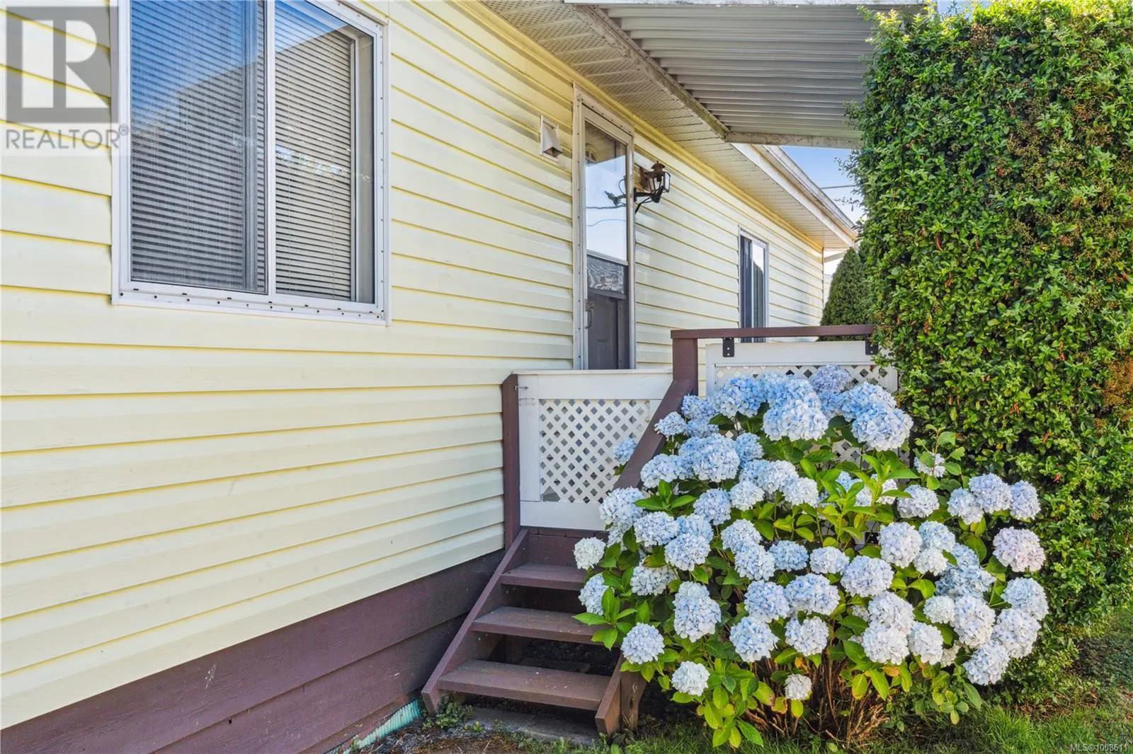 30 7701 Central Saanich Rd