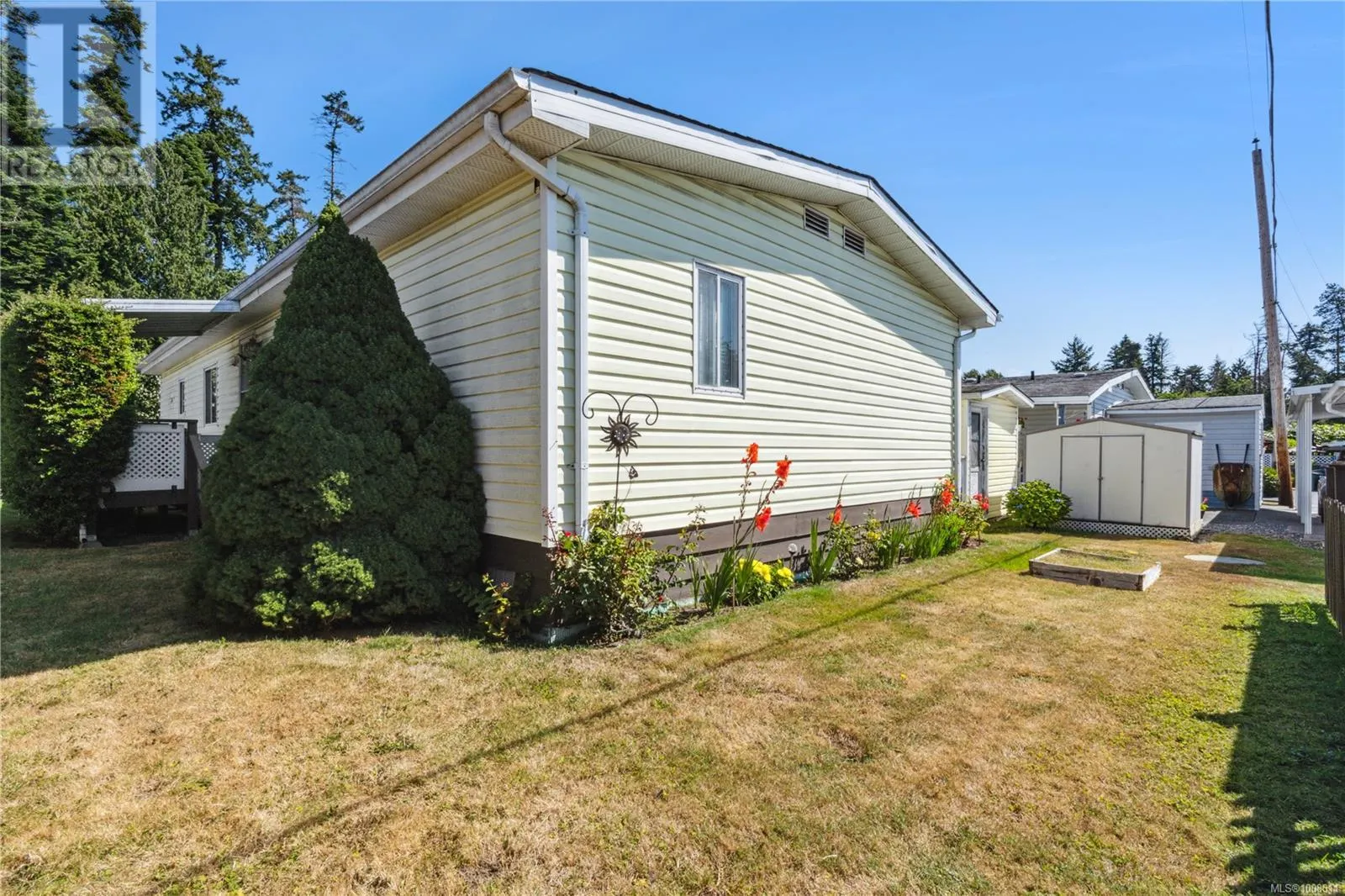 30 7701 Central Saanich Rd