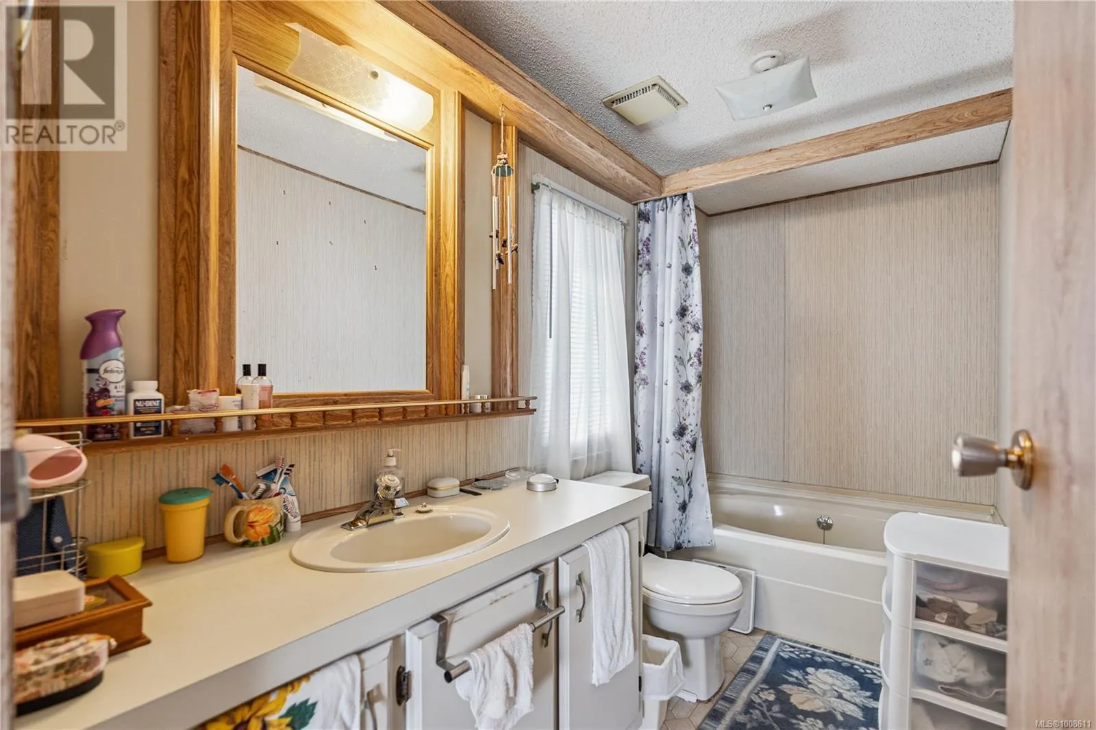 30 7701 Central Saanich Rd