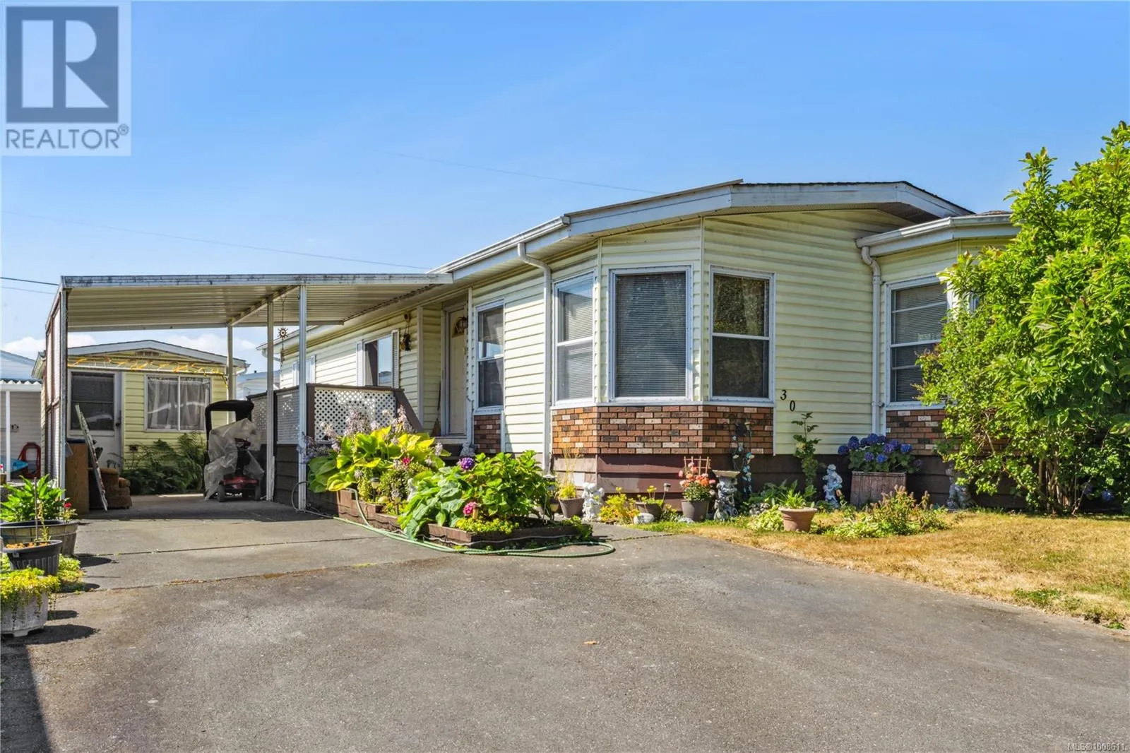 30 7701 Central Saanich Rd