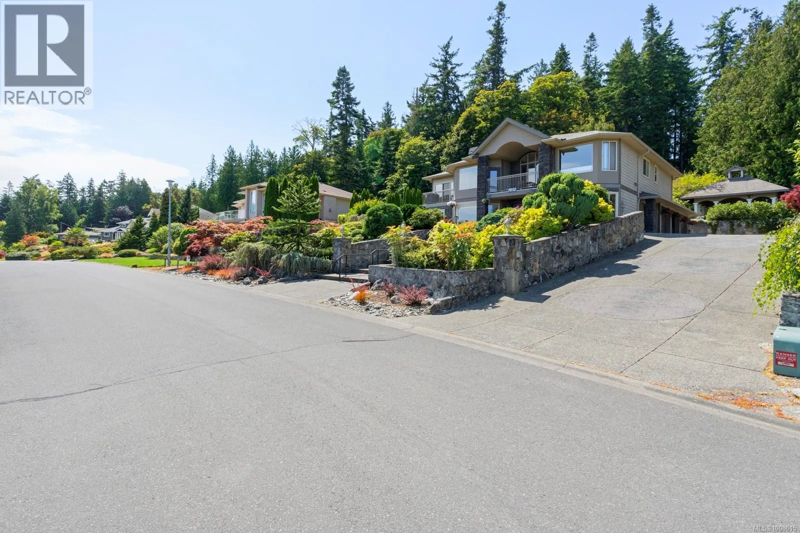 7012 Island View Pl