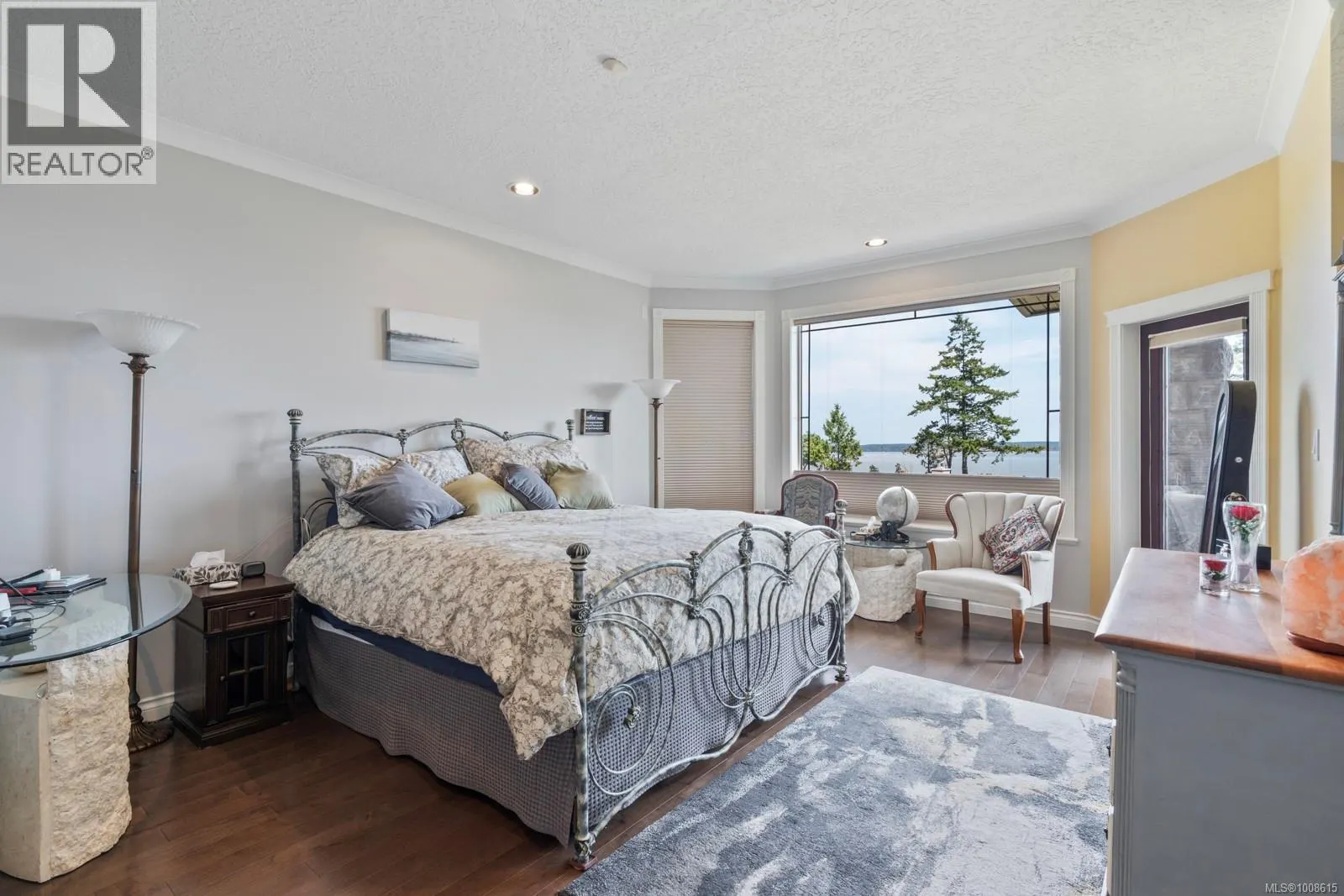 7012 Island View Pl