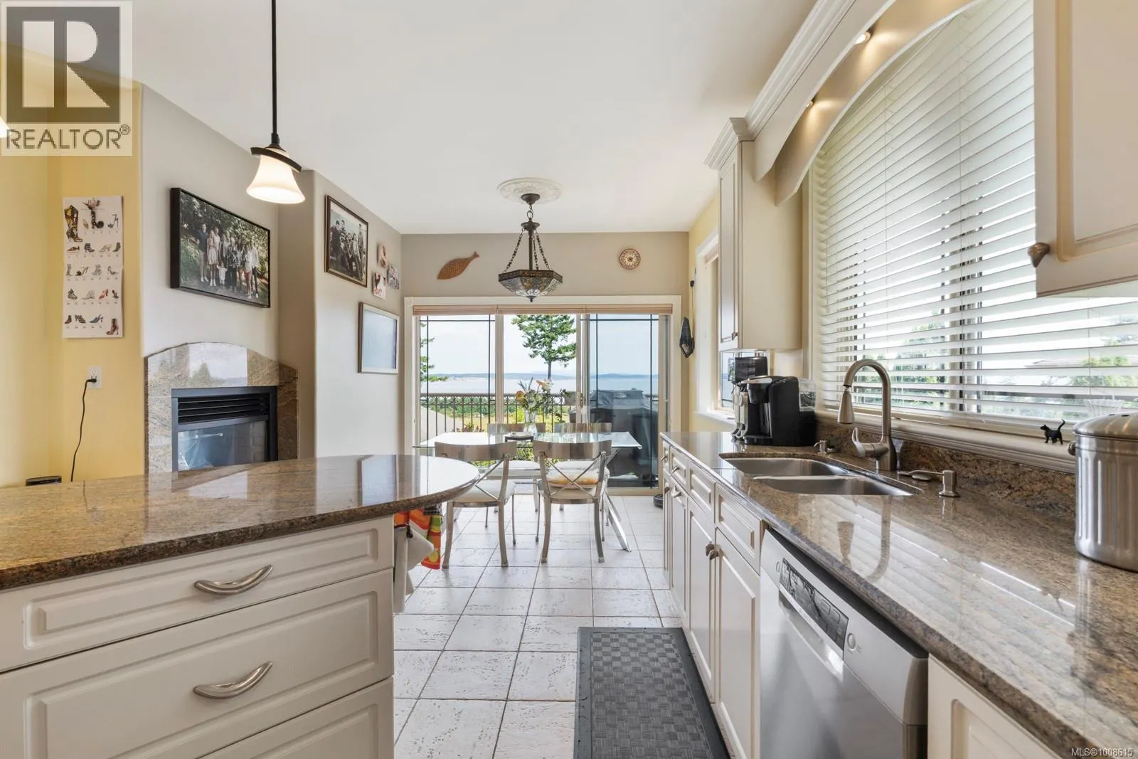 7012 Island View Pl
