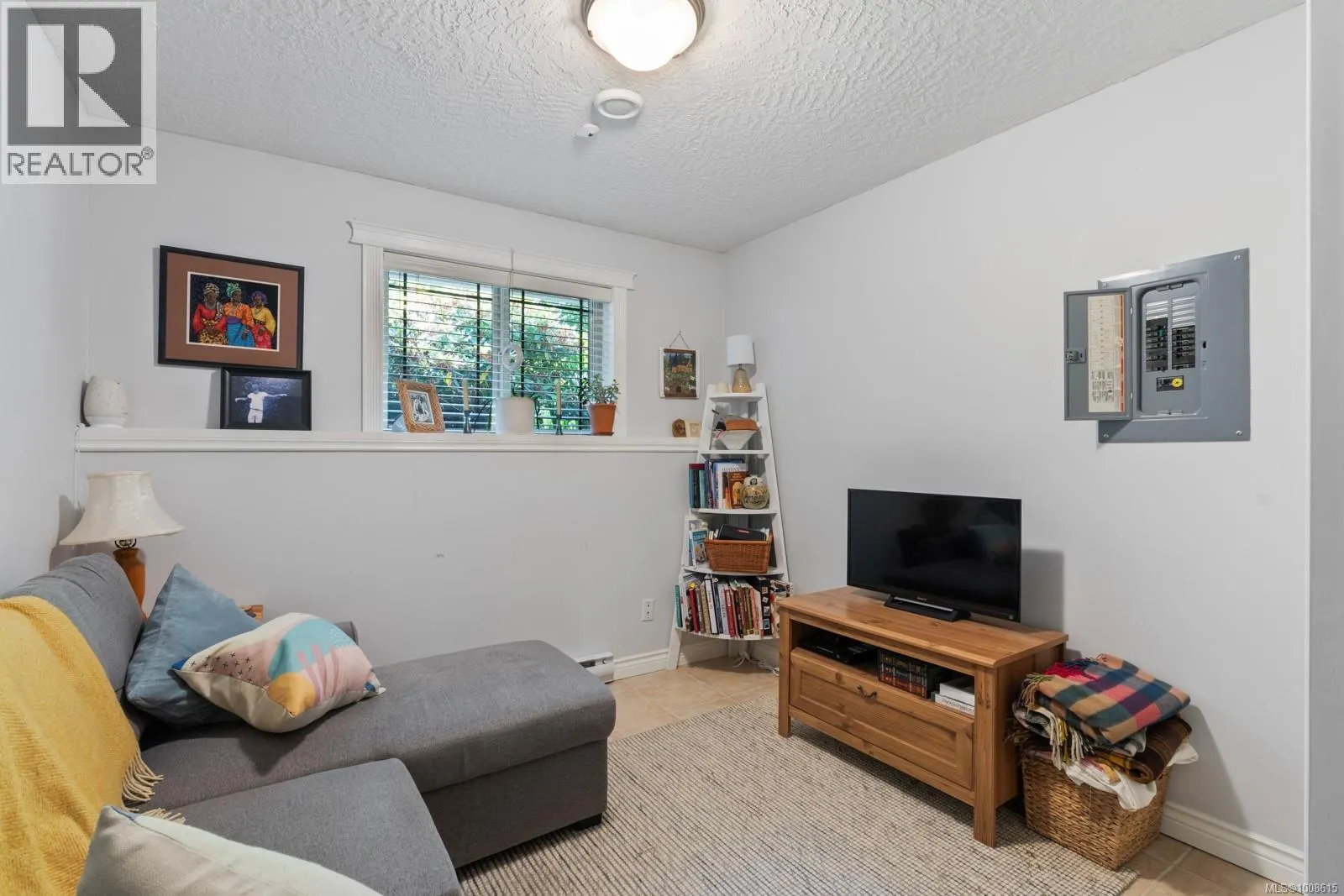 7012 Island View Pl
