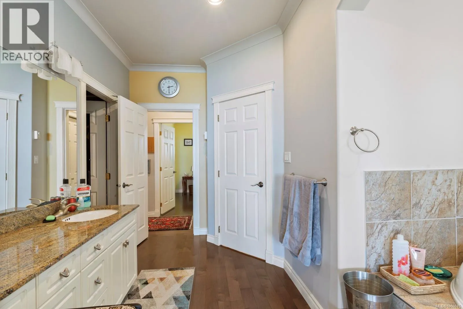 7012 Island View Pl
