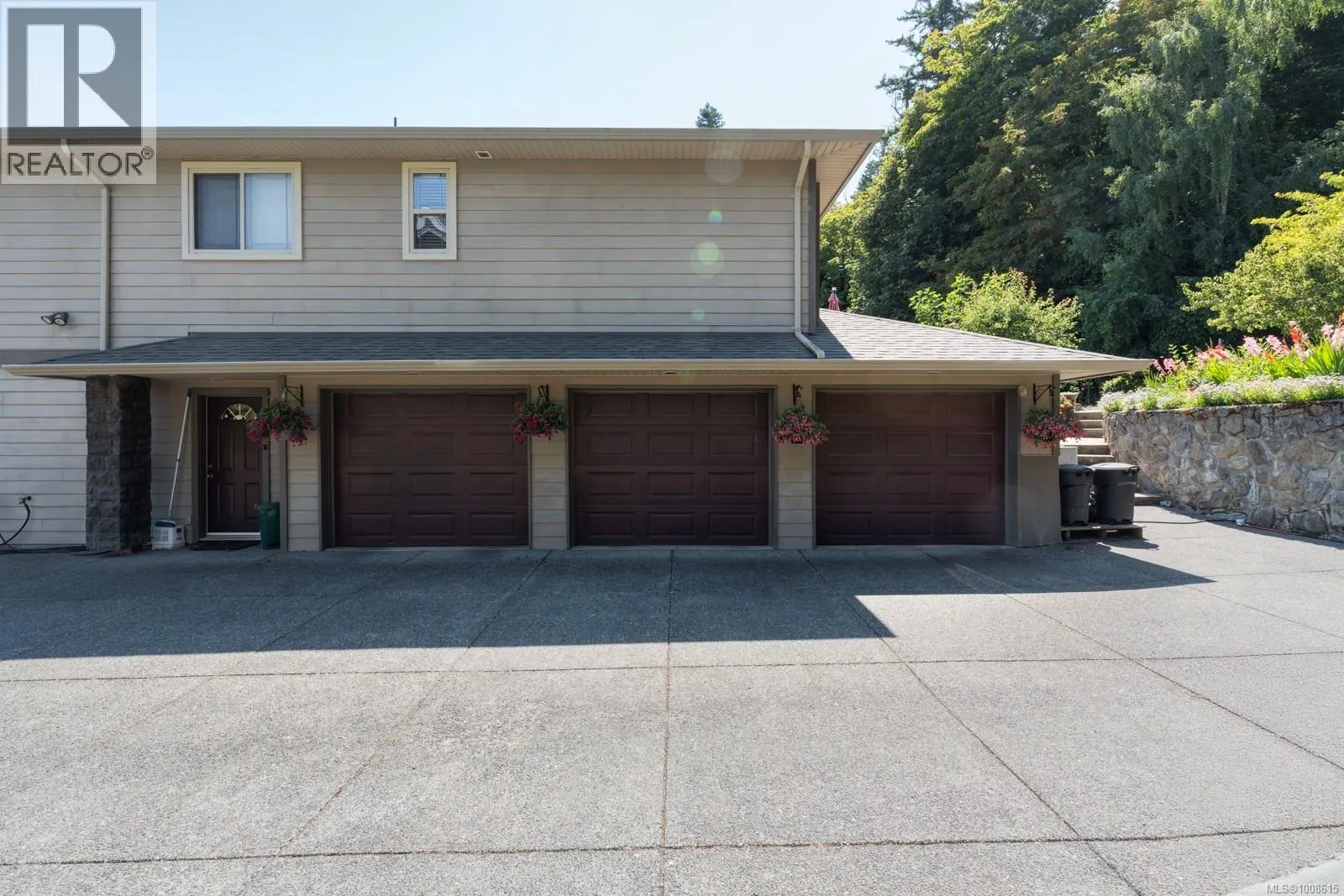 7012 Island View Pl