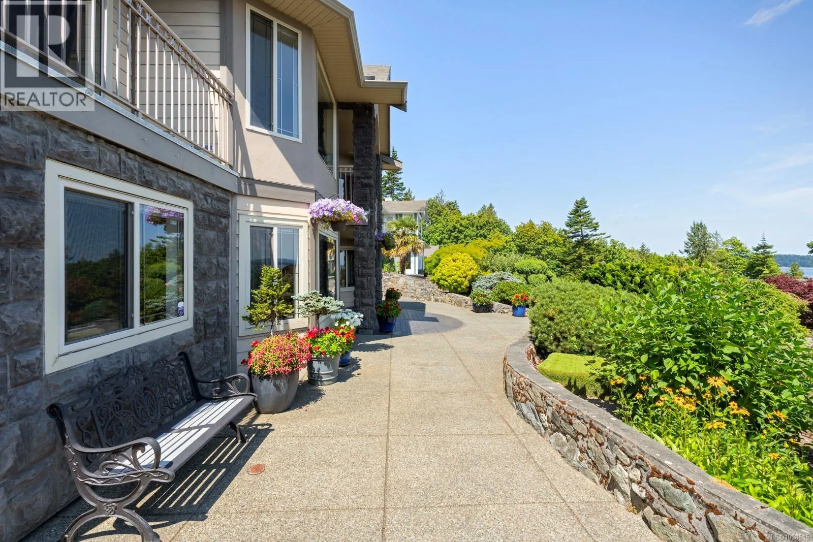 7012 Island View Pl