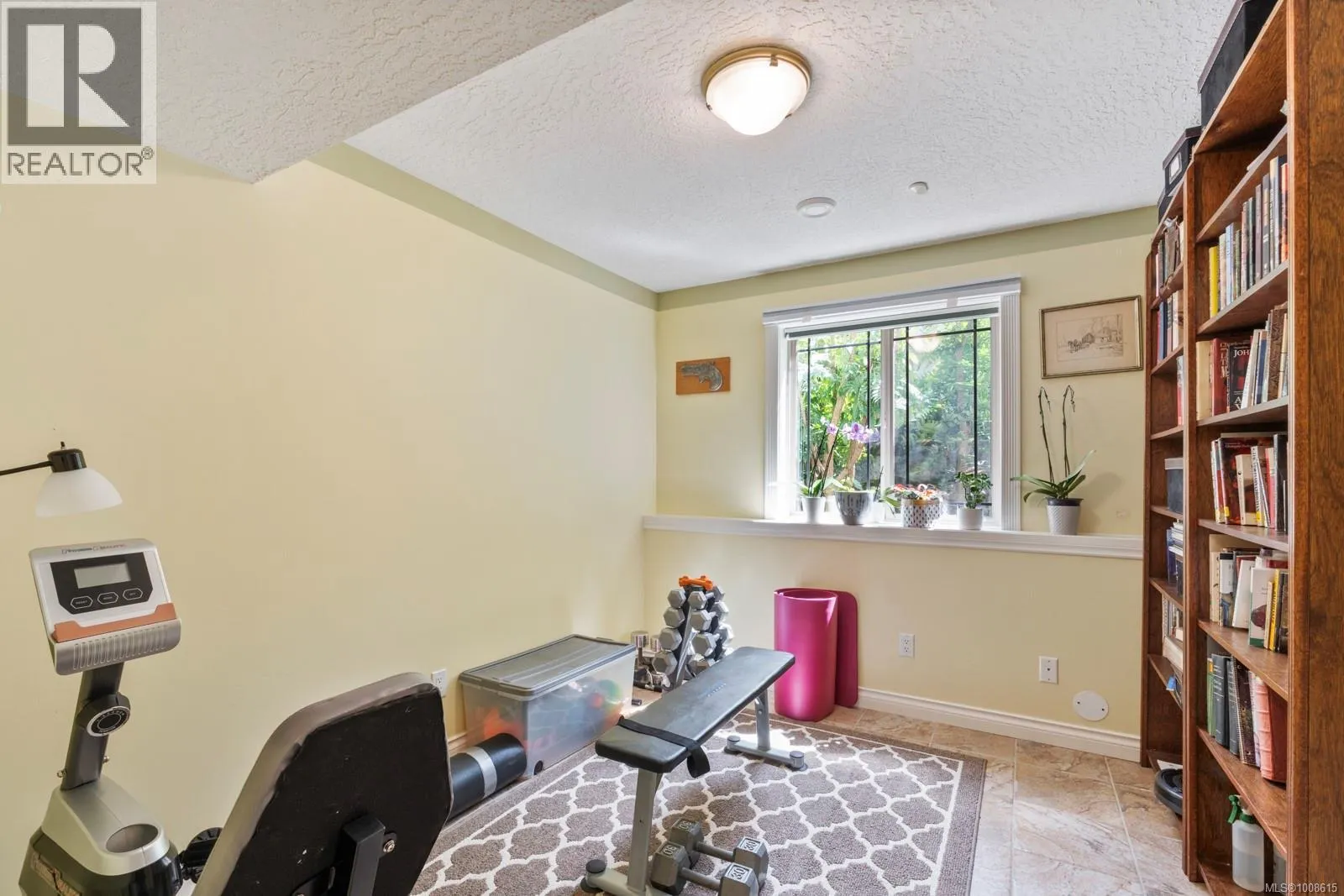 7012 Island View Pl