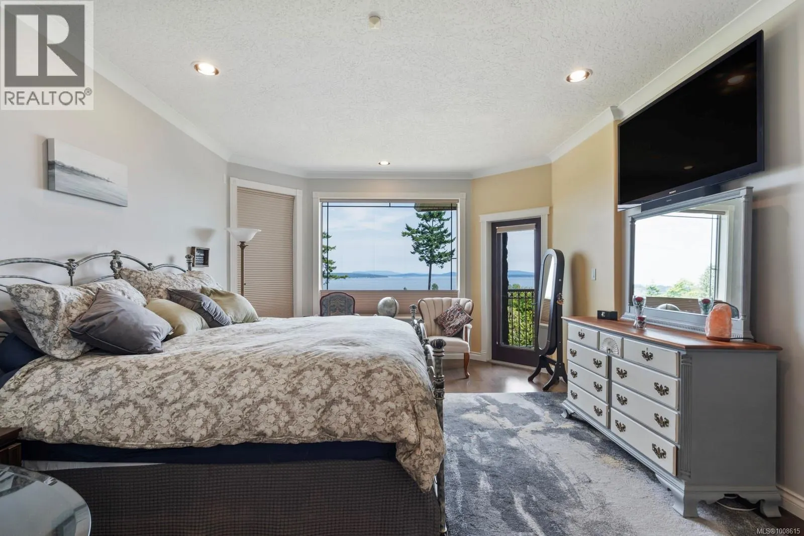 7012 Island View Pl