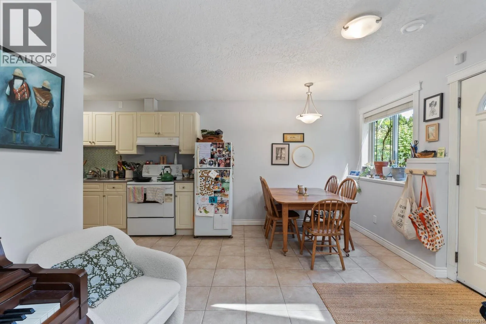 7012 Island View Pl