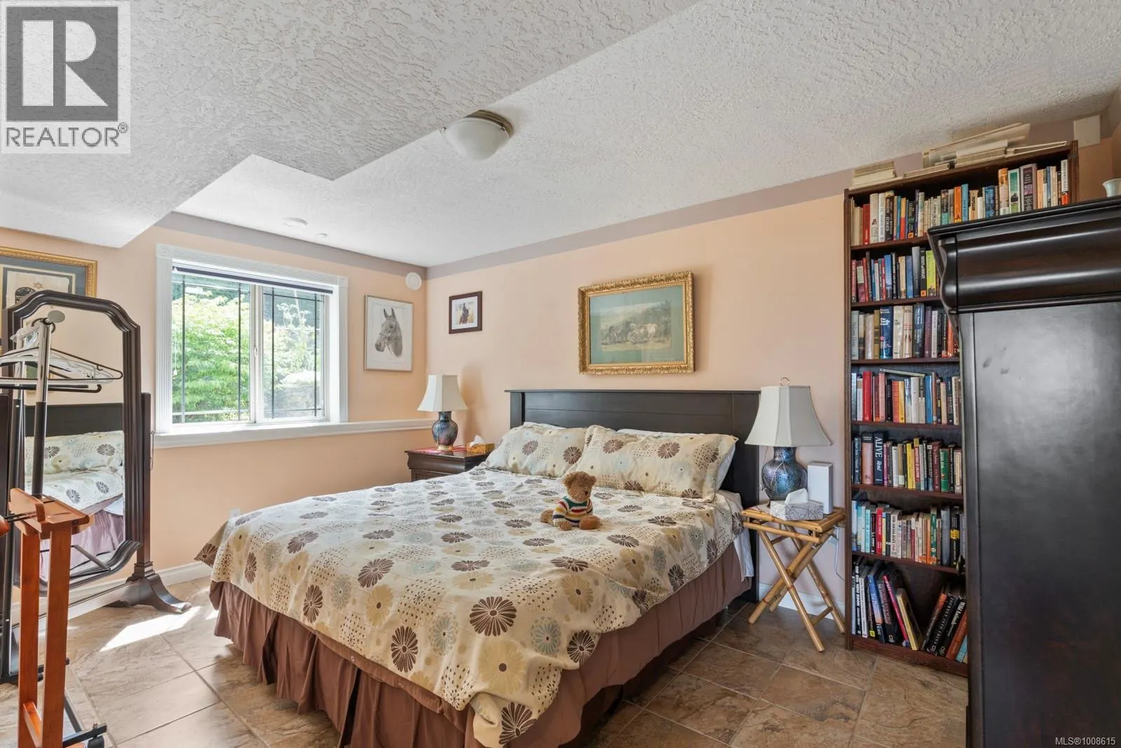 7012 Island View Pl