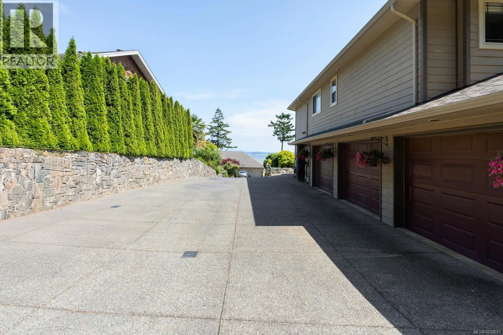7012 Island View Pl