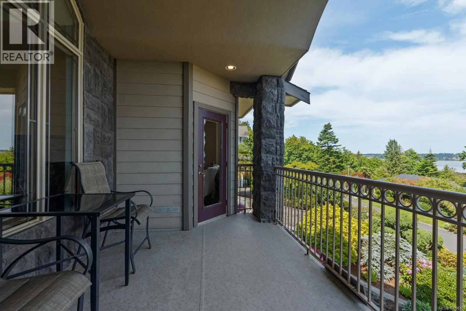 7012 Island View Pl