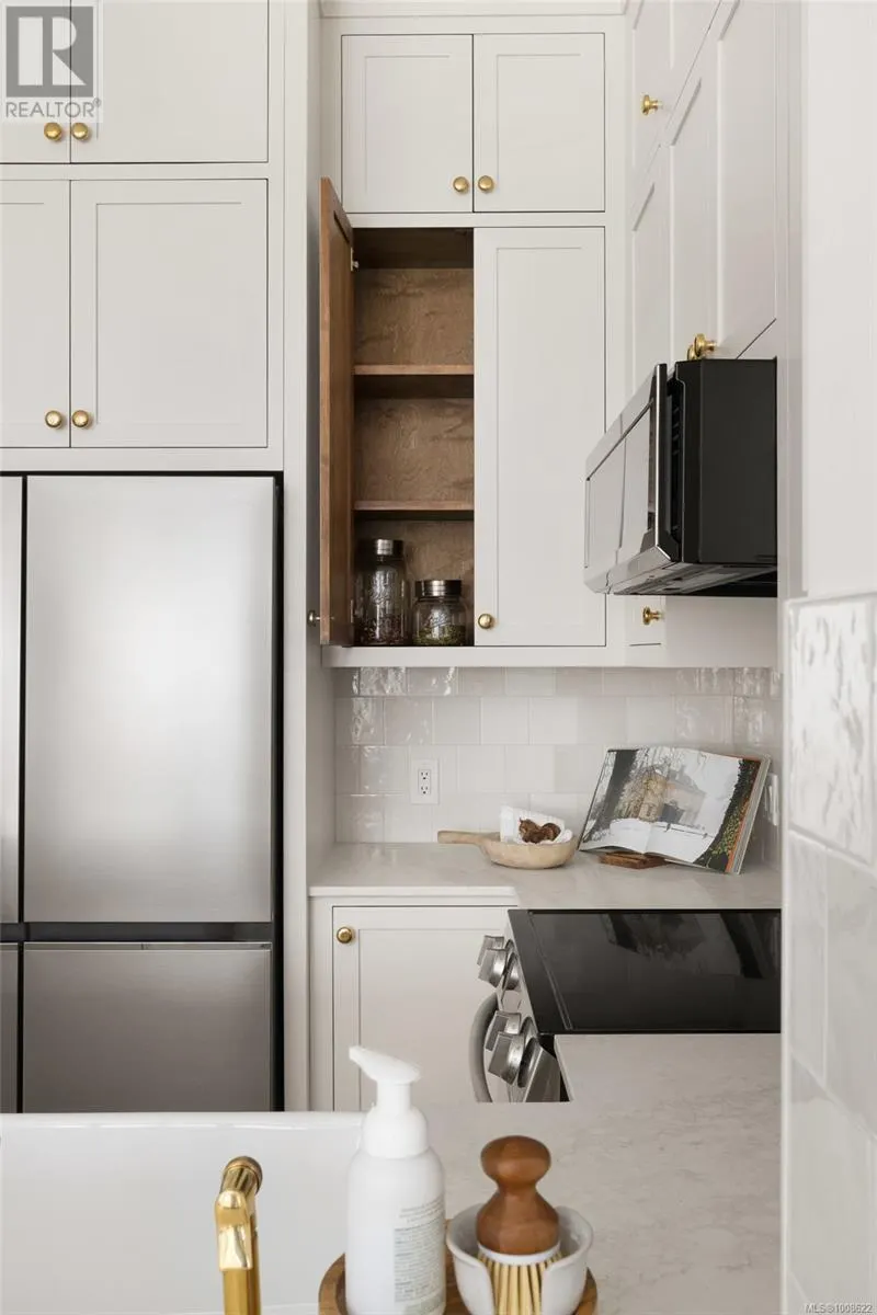 403 1335 Bear Mountain Pkwy