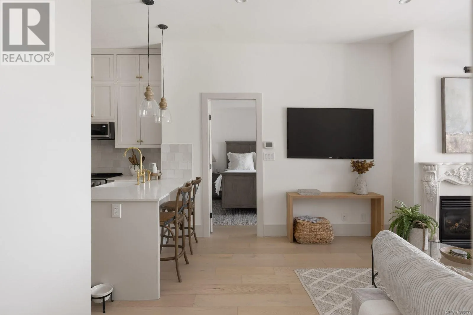 403 1335 Bear Mountain Pkwy