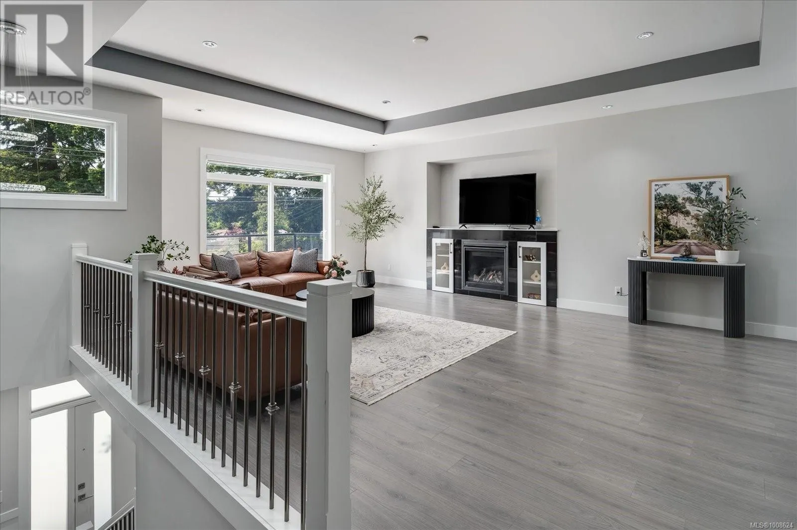 4168 Uplands Dr