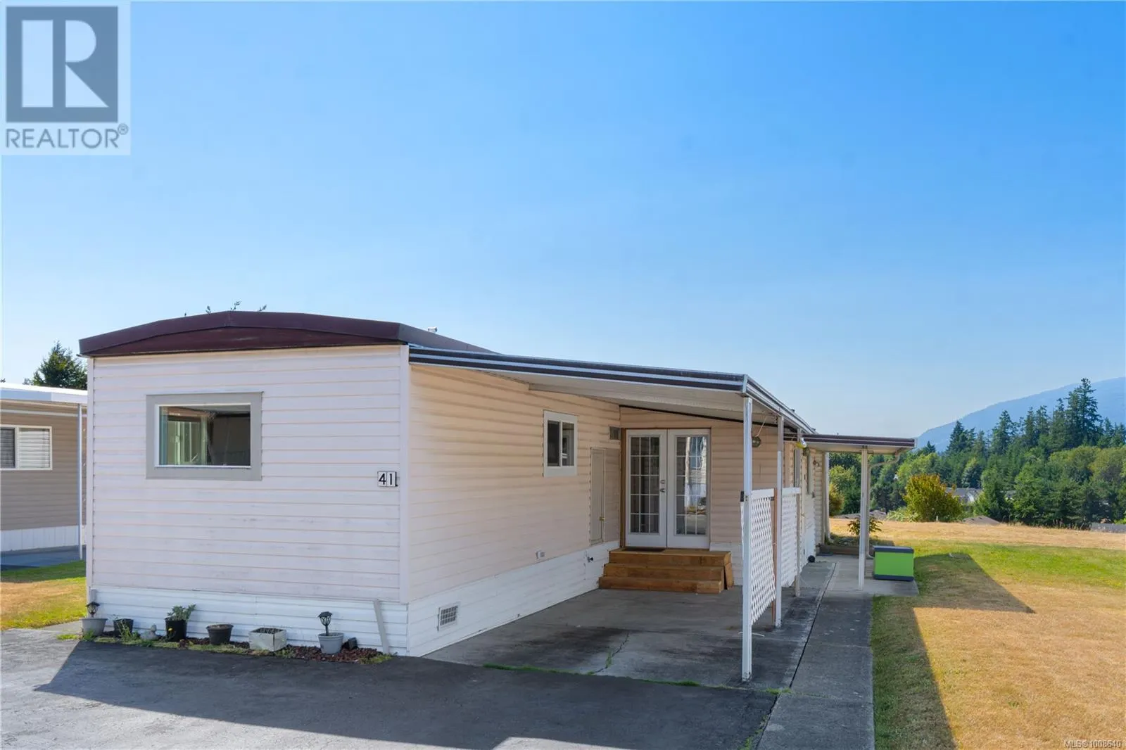 41 6245 Metral Dr