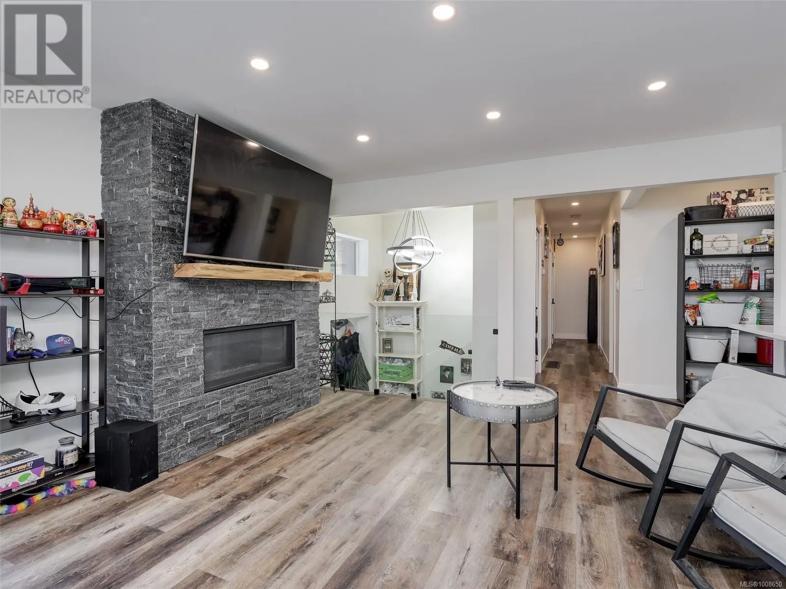 2418 Barbara Pl