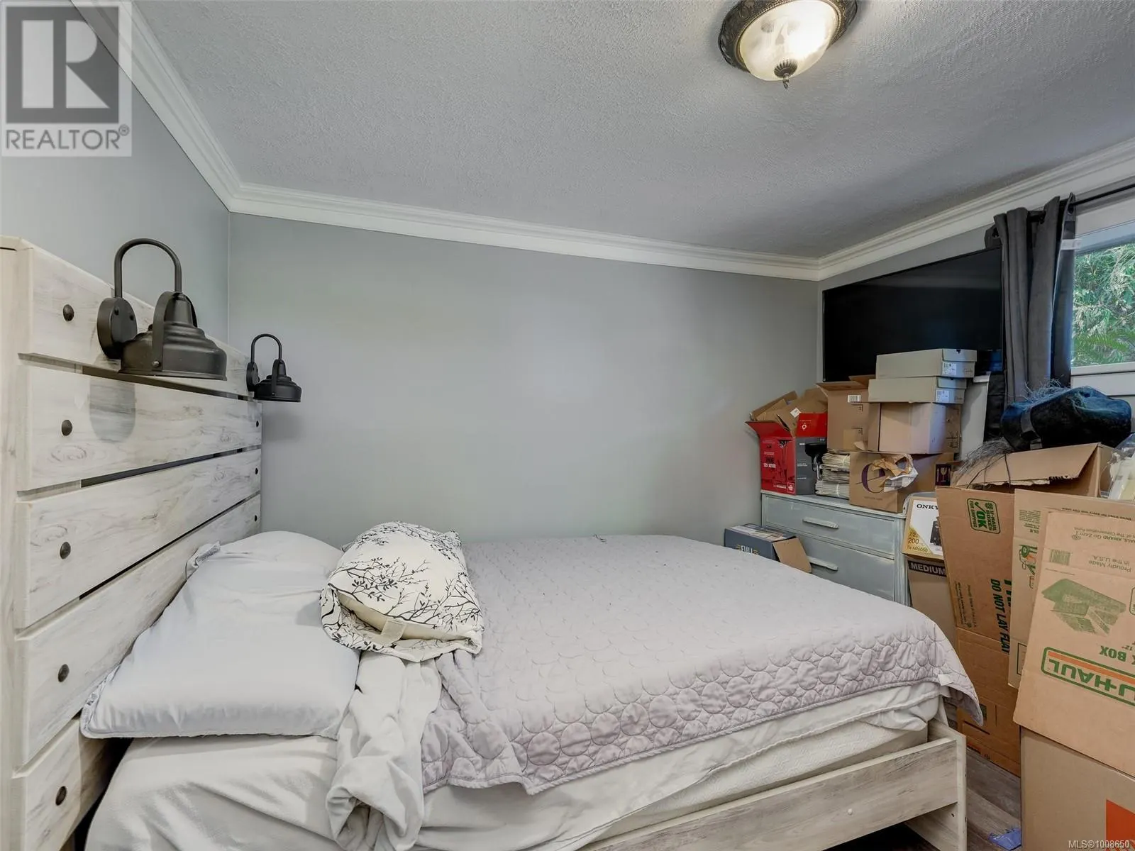 2418 Barbara Pl